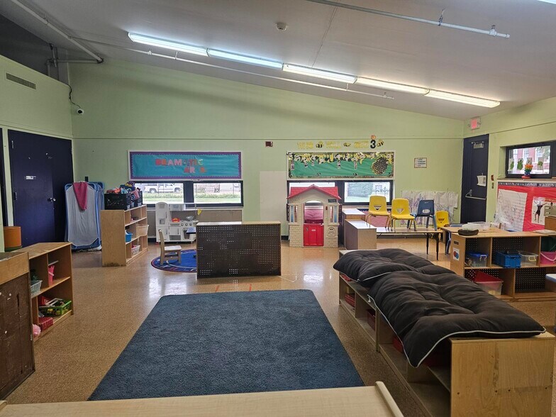 More Photos Of 2800 Caroline St, Saint Louis Specialty For Sale