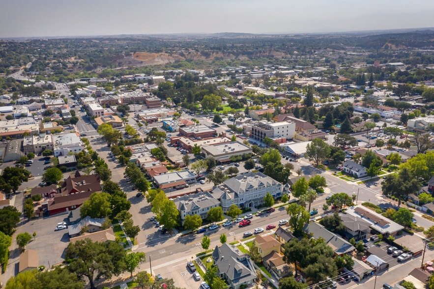 More Photos Of 1222-1224 Vine St, Paso Robles Office Residential For Sale