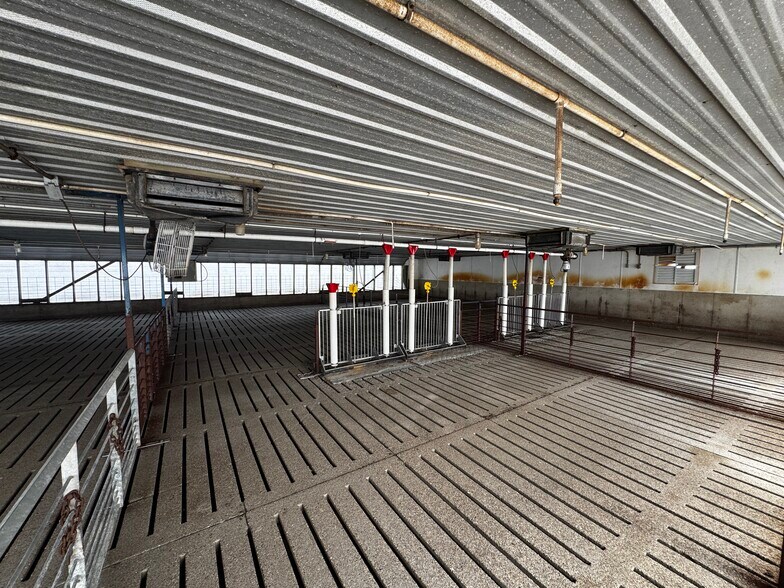 More Photos Of N5000 Co M hwy, Darien Warehouse For Sale