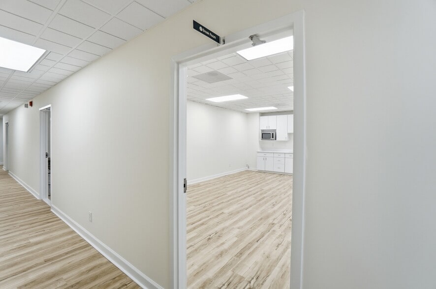 More Photos Of 1550 Magnolia Dr, Cincinnati Warehouse For Lease
