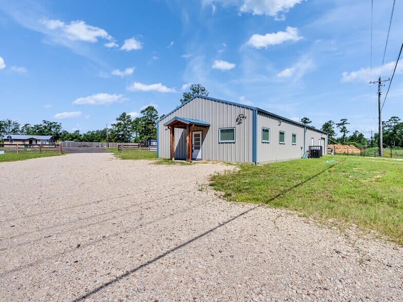 More Photos Of 11395 FM 2432 Rd, Willis Light Manufacturing For Sale