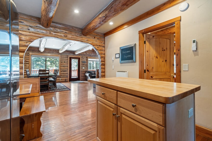 More Photos Of 1845 Hodgson Rd, Whitefish Hotel For Sale