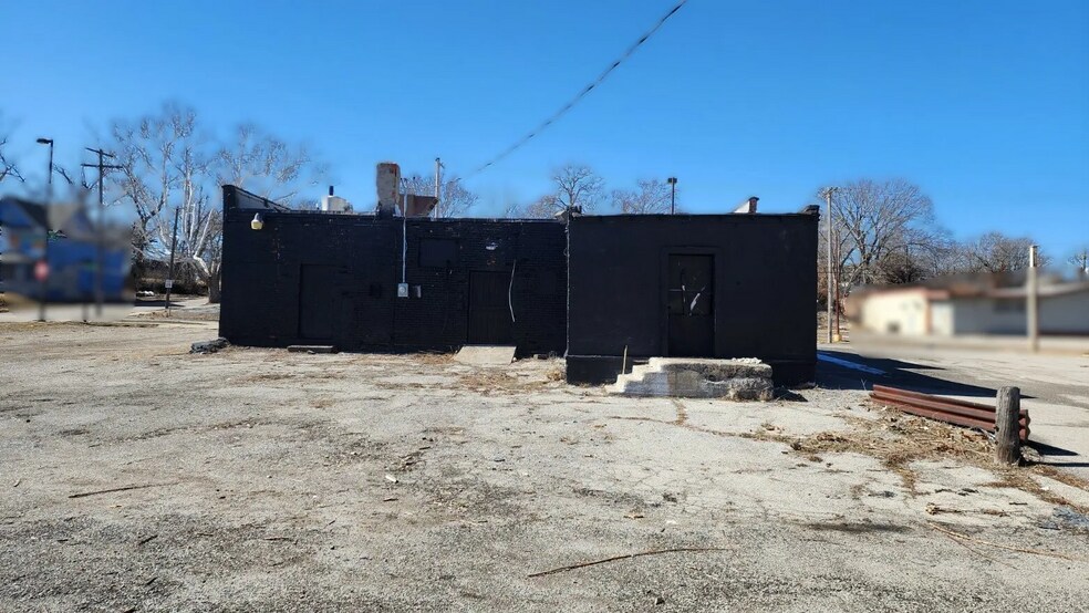 More Photos Of 3541-3543 Prospect Ave, Kansas City Freestanding For Lease