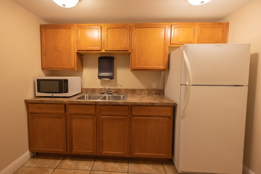 More Photos Of 7775 Cooper Rd, Montgomery Office For Lease