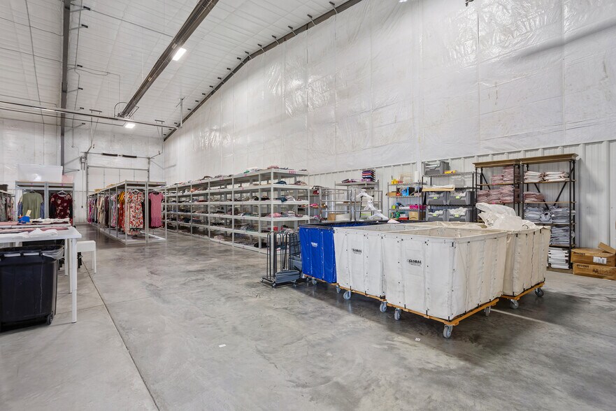 More Photos Of 2536 Old Happy Jack Rd, Cheyenne Flex For Sale