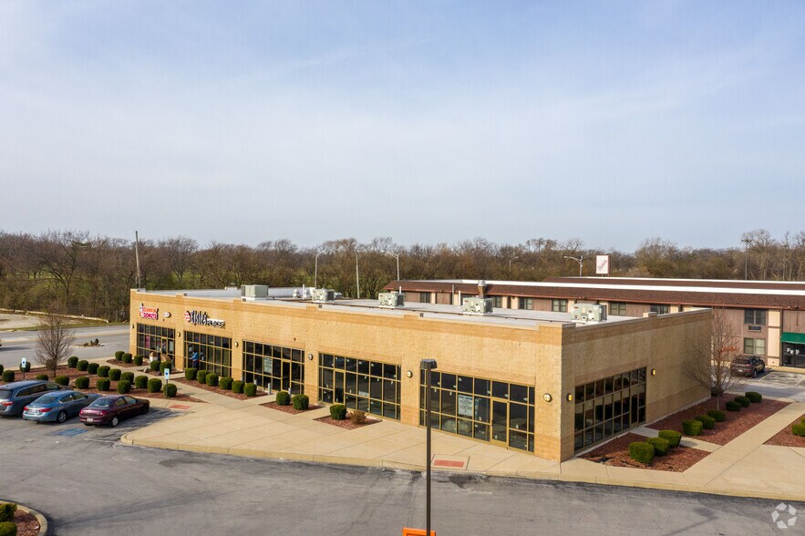 More Photos Of 17499 Dixie Hwy, East Hazel Crest Unknown For Lease