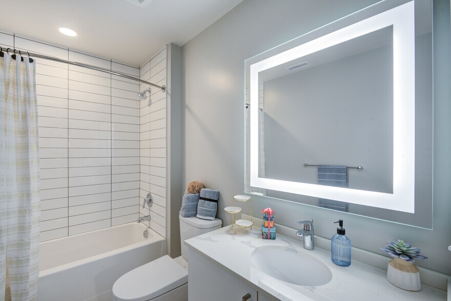 More Photos Of 1100 Richmond Hwy, Richmond Apartments For Sale