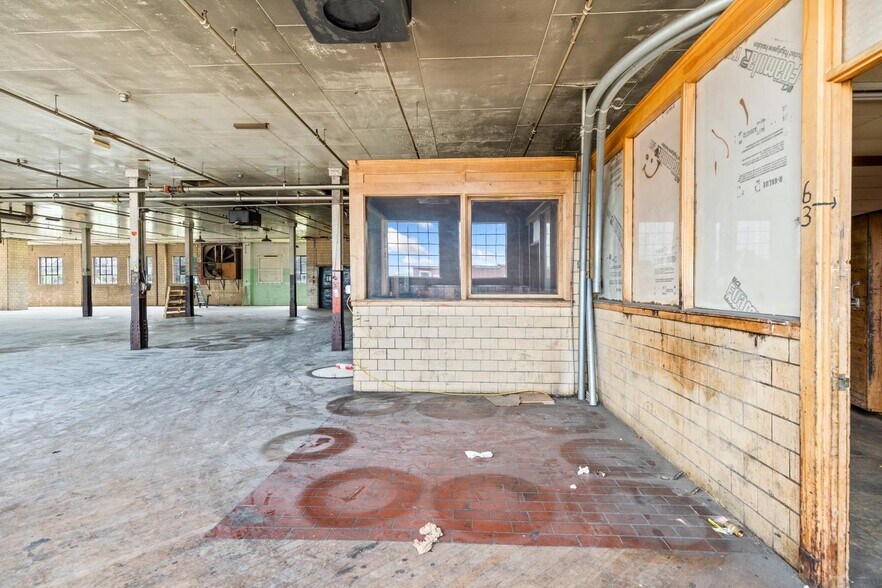 More Photos Of 254 Minot Ave, Auburn Warehouse For Sale