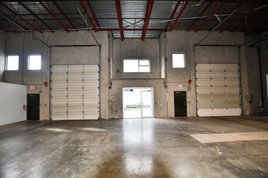 More Photos Of 2592 Mt Lehman Rd, Abbotsford Warehouse For Lease