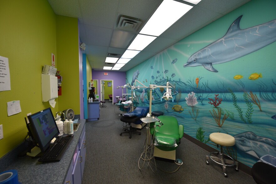 More Photos Of 5114-5134 Us Highway 19, New Port Richey Unknown For Lease