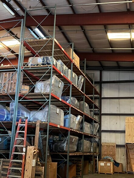 More Photos Of 735 N Fairfield Dr, Pensacola Industrial For Sale