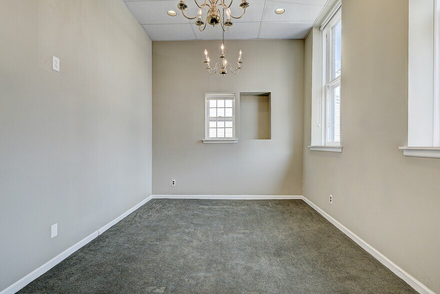 More Photos Of 528-538 Bloomfield Ave, Verona Storefront For Lease