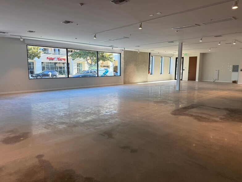 More Photos Of 919-929 Broadway, Santa Monica Loft Creative Space For Lease
