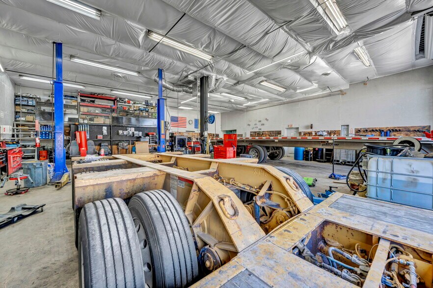 More Photos Of 9275 S Jones Blvd, Las Vegas Industrial For Sale