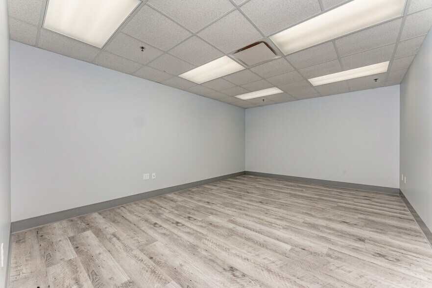 More Photos Of 1311-1319 Pineview Dr, Morgantown Medical For Sale