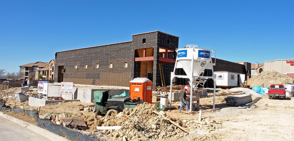 More Photos Of 6116 Oakbend Trl, Fort Worth Medical For Lease