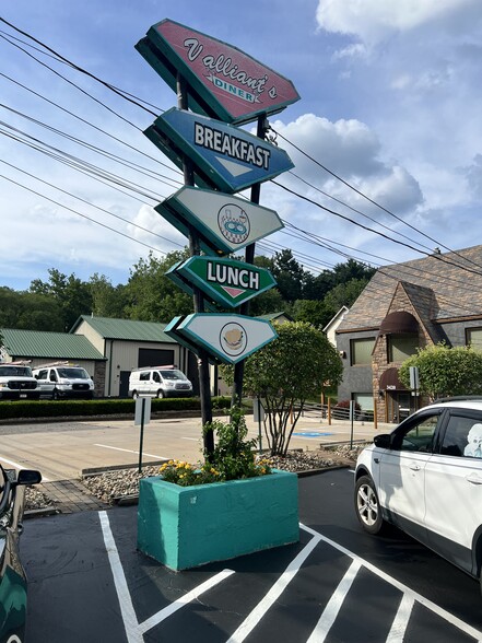 More Photos Of 3418 Babcock Blvd, Pittsburgh Restaurant For Sale