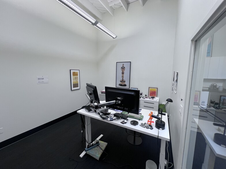 More Photos Of 2115-2117 4th St, Berkeley Loft Creative Space For Lease