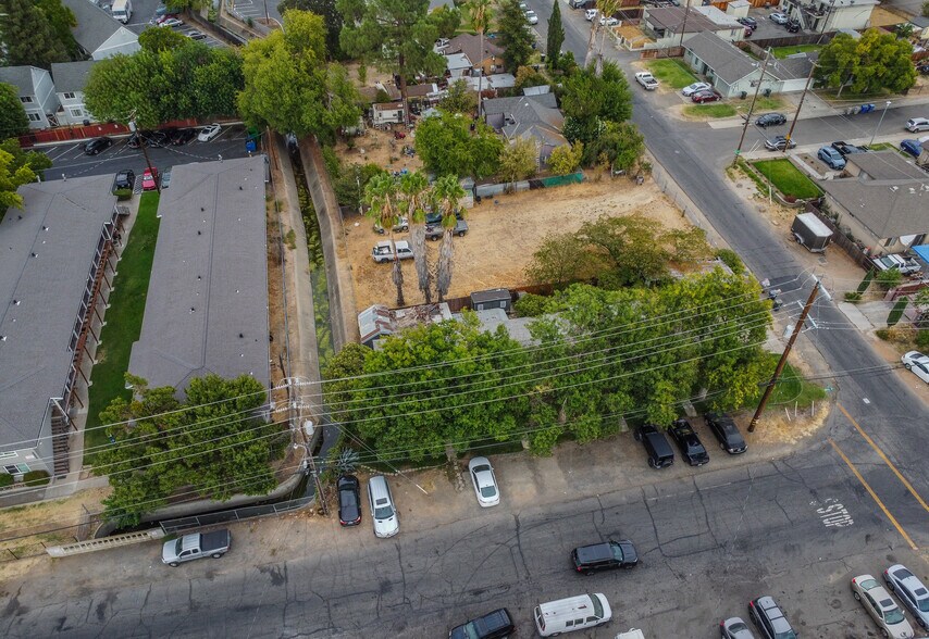 More Photos Of 2372 Albatross Way, Sacramento Apartments For Sale