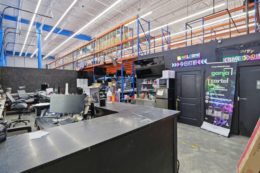 More Photos Of 610 Ryan Ave, Westville Warehouse For Lease