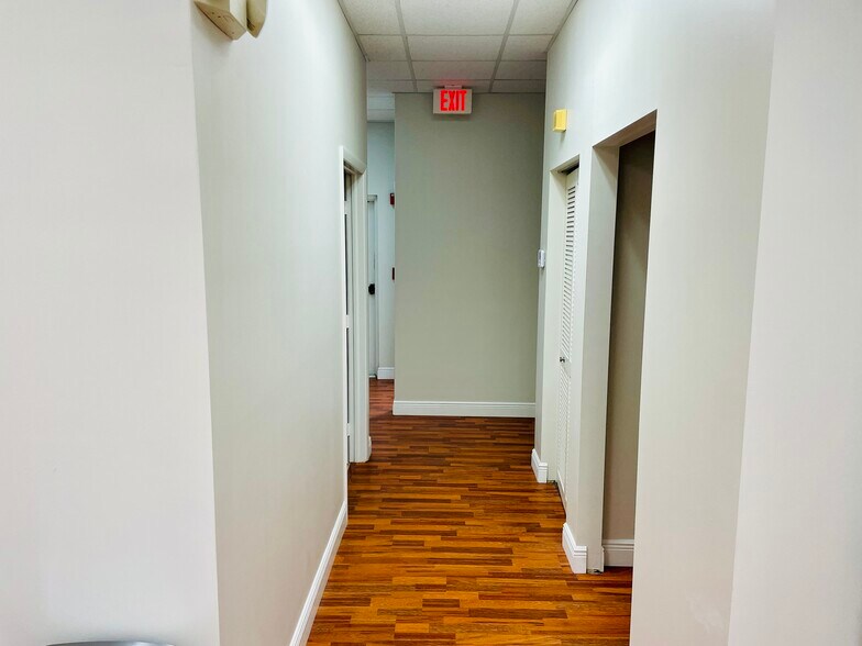 More Photos Of 2100 E Sample Rd, Lighthouse Point Coworking Space