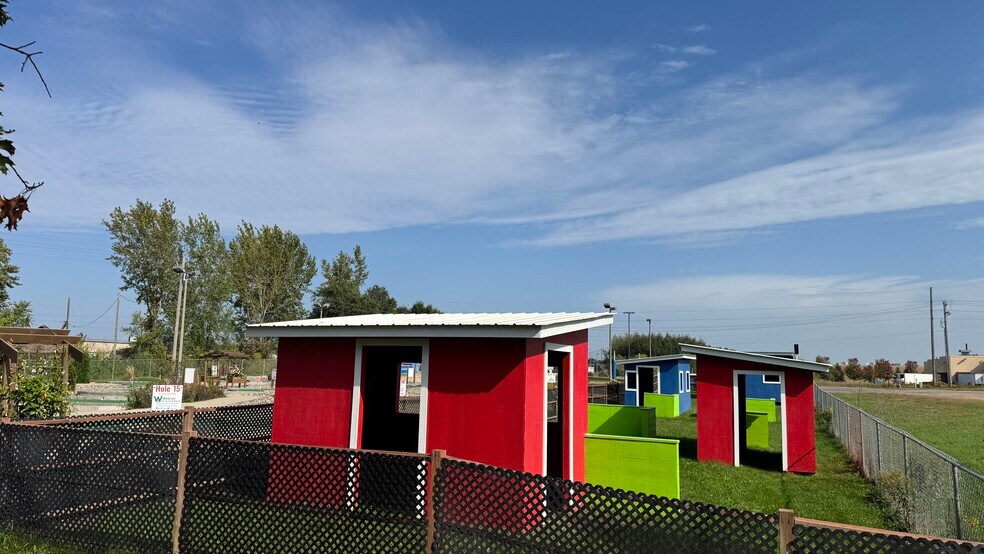 More Photos Of 215 Opportunity Blvd N, Cambridge Service For Sale