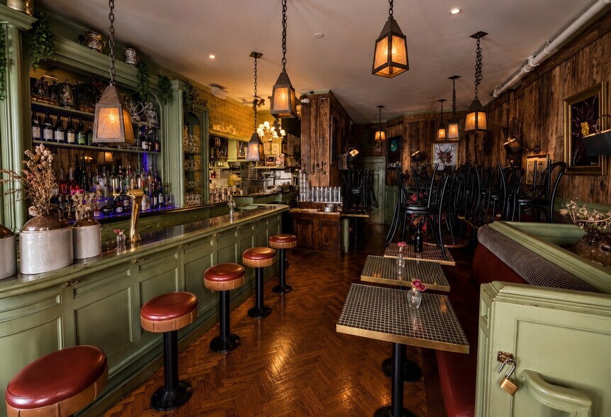 More Photos Of 303-305 Broome St, New York Apartments For Lease