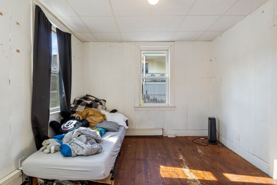 More Photos Of 140 Green St, Somersworth Apartments For Sale