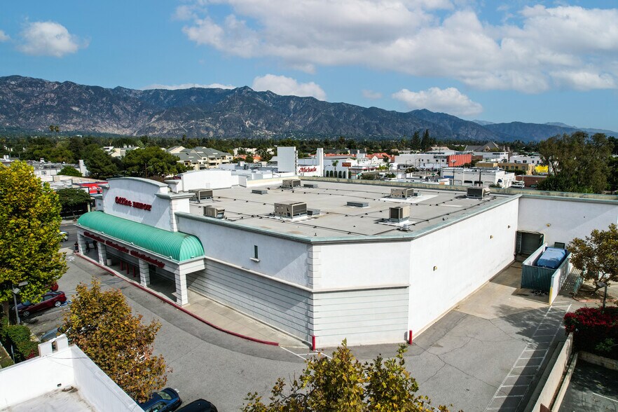 More Photos Of 1130 E Colorado Blvd, Pasadena General Retail For Sale