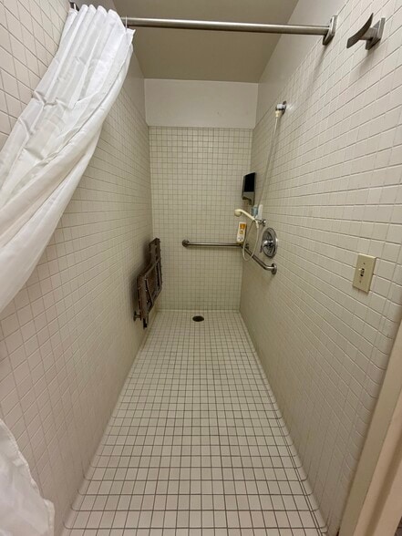 More Photos Of 1370 India St, San Diego Loft Creative Space For Lease