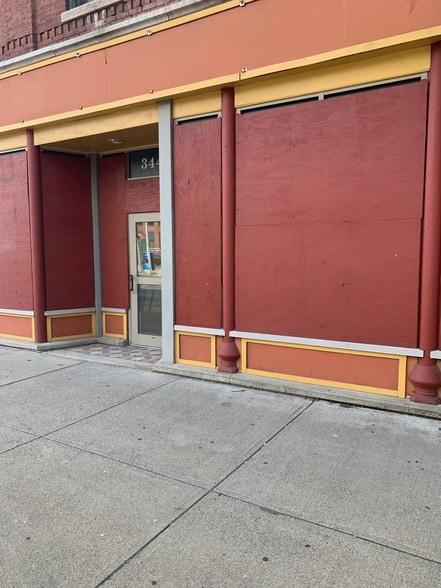 More Photos Of 338-346 Main St, Holyoke Apartments For Lease