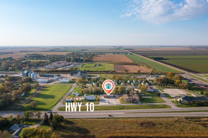 More Photos Of 205 1st St SW, Glyndon Restaurant For Sale