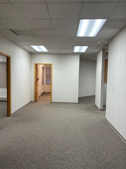 More Photos Of 1401 Rudakof Cir, Anchorage Office For Sale