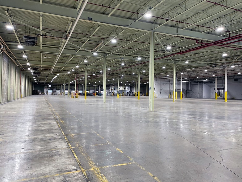 Primary Photo Of 49 Geyser Rd, Saratoga Springs Manufacturing For Lease