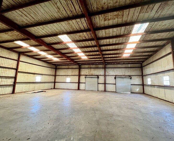More Photos Of 2440 E Highway 377, Granbury Light Distribution For Sale