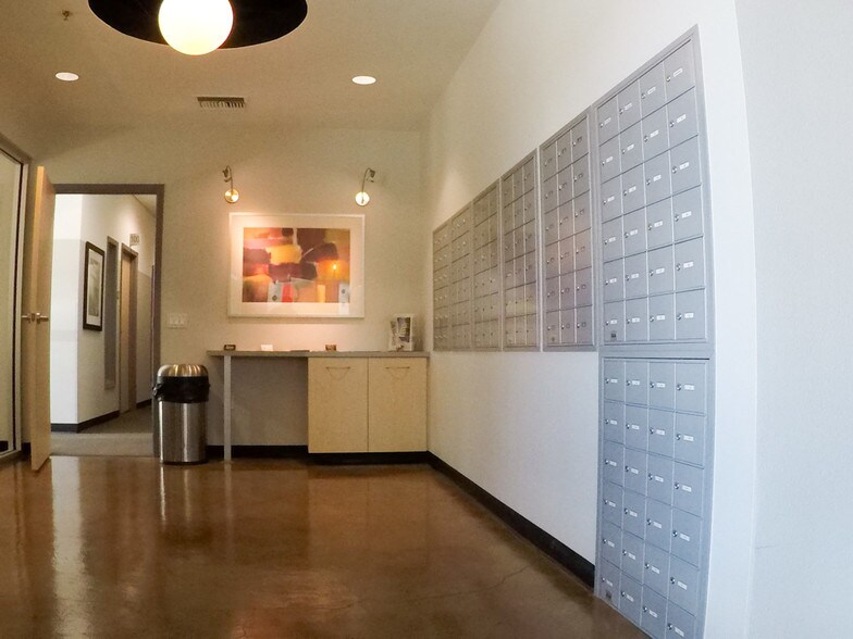 More Photos Of 2491 Alluvial Ave, Clovis Self Storage For Lease