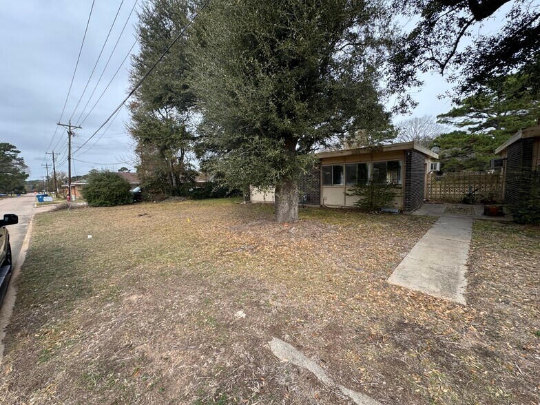 More Photos Of 300 Echols st, Prairie View Multifamily For Sale