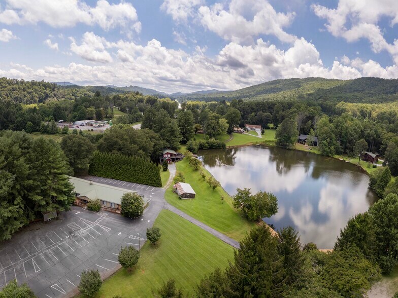 More Photos Of 8826 Boylston Hwy, Mills River Flex For Sale