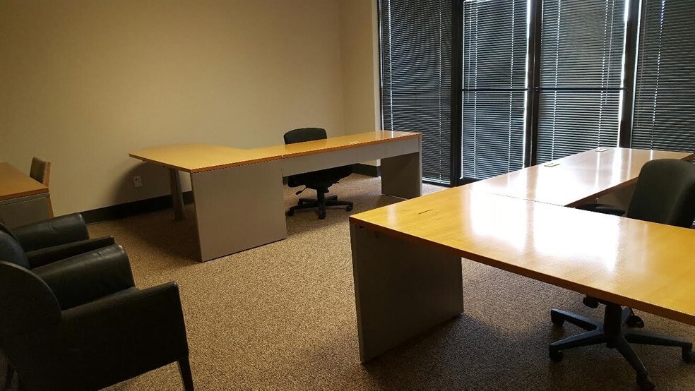 More Photos Of 430 Highway 6 S, Houston Medical For Lease