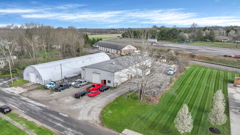 More Photos Of 146 W Borland St, Pickerington Warehouse For Lease