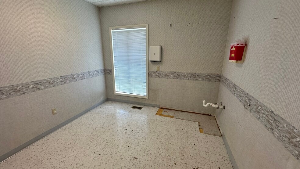 More Photos Of 444 Elmwood Ave, Alderson Medical For Sale
