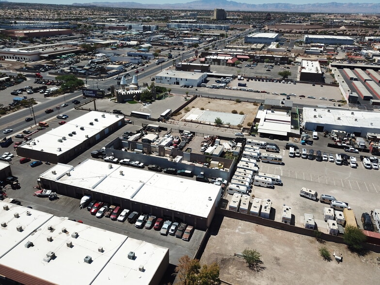 More Photos Of 600 W Sunset Rd, Henderson Industrial For Sale
