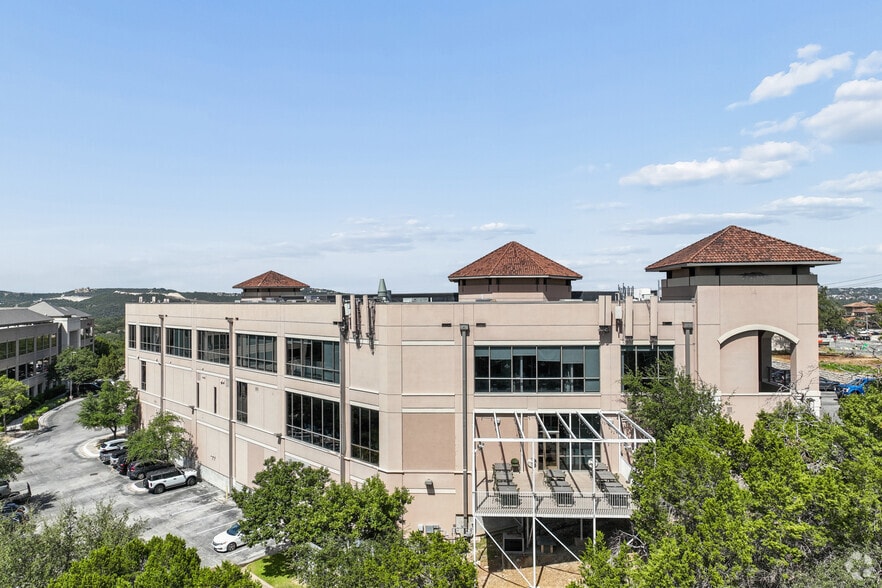 More Photos Of 3600 N Capital of Texas Hwy, Austin General Retail For Lease