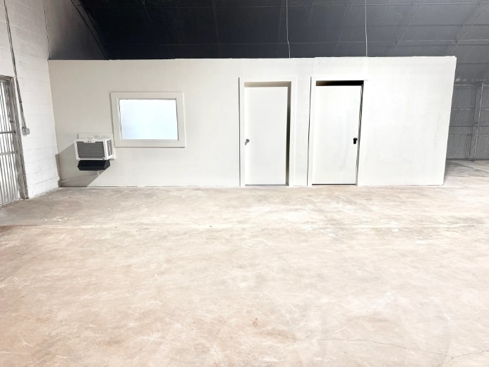 More Photos Of 2900 SE 29th St, Oklahoma City Service For Sale