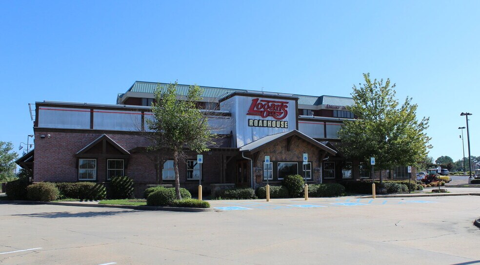 Primary Photo Of 600 E County Line Rd, Ridgeland Restaurant For Lease
