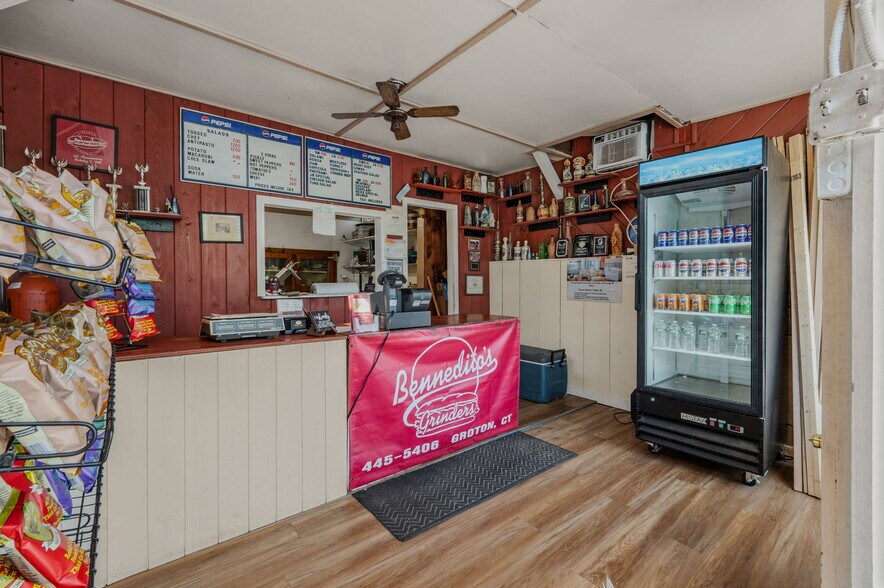 More Photos Of 233 Poquonnock Rd, Groton Restaurant For Sale
