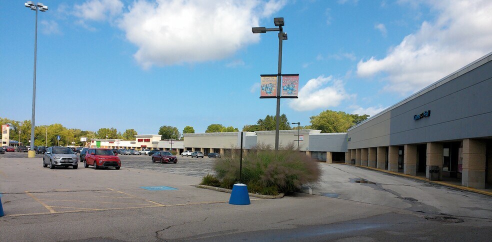 More Photos Of 2400-2560 W Prospect Rd, Ashtabula Unknown For Lease