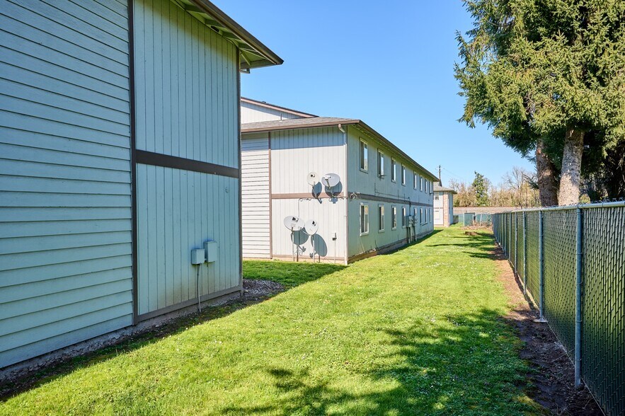 More Photos Of 351 Main St, Jefferson Apartments For Sale
