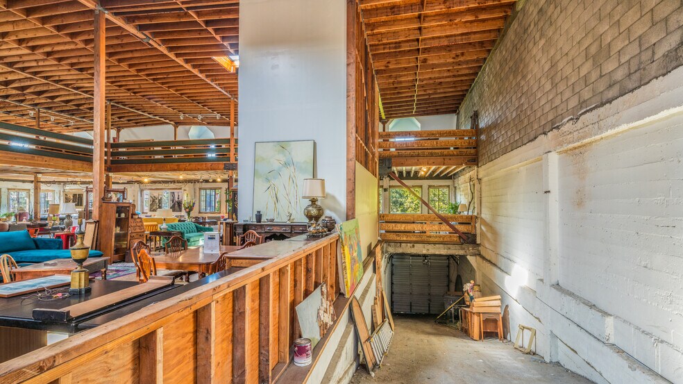 More Photos Of 593-599 Valencia St, San Francisco Storefront Retail Office For Sale