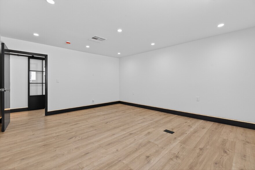 More Photos Of 703 S Main St, Burbank Food Processing For Sale